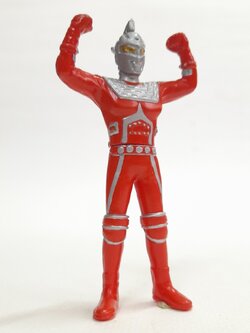 กาชาปอง ไซบอร์กอุลตร้าเซเว่น/อุลตร้าเซเว่นตัวปลอม ขนาดตามรูป มือสองของครบสภาพ ไม่มีฐานน้ำแข็ง