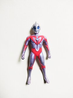 งานพรีเมี่ยม ทอยส์ ***ซ่อมสี ของปลาเส้น ฟิชโช อุลตร้าแมน มิลเลนเนียม Apext Ultraman Millenium ขนาด4. 5 นิ้ว พลาสติกตัน งานเก่าปีลึก หายากมาก