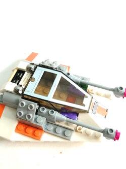 เลโก้ ยาน สโนว์สปีดเดอร์ LEGO ยาน SNOW SPEEDER จากภาพยนตร์ สตาร์วอส์ EP.5 The empire stike back ของมีตามภาพ สภาพดี ไม่มีคนขับ ไม่มีกล่อง มีตามรูป พิจารณาก่อนก่อนซื้อ งานหายาก