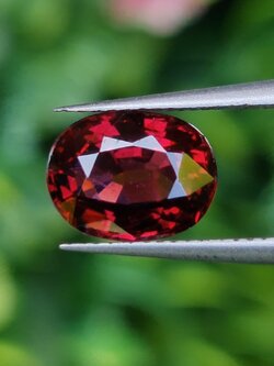 พลอย โรโดไลต์ กาเน็ท Rhodolite Garnet 2.31 กะรัต Cts.พลอยแท้ อัญมณีมงคลประจําวันเกิด เครื่องประดับพลอย