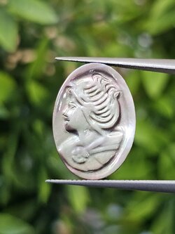 เปลือกหอยมุก แกะสลัก Pearl Shell Carved 2.70 กะรัต (Cts.)