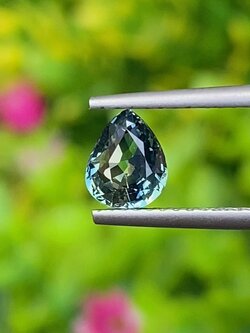 พลอย แซฟไฟร์ 2 สี Bi-Color Sapphire 0.85 กะรัต (Cts.) ดิบ Unheated พลอยแท้ อัญมณีมงคลประจําวันเกิด เครื่องประดับพลอย