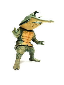 กาชาปอง สัตว์ประหลาด แอ๊นท์เลอร์ Antler (อันโตร่า)ศัตรูอุลตร้าแมน ขนาด 3.5 นิ้ว สภาพดี ไม่เหนียว ไม่กาว