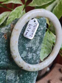 JB6711192 หยก พม่า แท้ Jade กำไลหยก 63.2 มม. (Jadeite bracelet) พม่า (Myanmar)