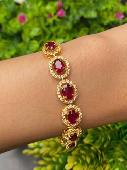 สร้อยข้อมือ พลอยแท้ ทับทิม Ruby Sapphire Bracelet 6.67 กะรัต 6 เม็ด พลอยแท้ อัญมณีมงคลประจําวันเกิด เครื่องประดับพลอย