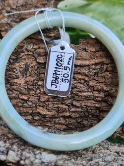 JB6711020 หยก พม่า แท้ Jade กำไลหยก (Jadeite bracelet) พม่า (Myanmar) 50.5 มม.