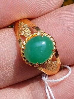 หยก พม่า แท้ Jade แหวนหยก 翡翠戒指 (Jadeite ring) ดิบ 1.30 กะรัต (Cts.) ไม่ผ่านการปรับปรุง (Type A) พม่า (Myanmar)