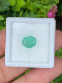 พลอย มรกต Natural Emerald แซมเบีย 1.83 กะรัต (Cts.) พลอยแท้ อัญมณีมงคลประจําวันเกิด เครื่องประดับพลอย
