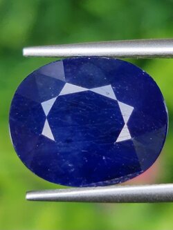 พลอย ไพลิน blue sapphire 9.80 กะรัต (Cts.) พลอยแท้ อัญมณีมงคลประจําวันเกิด เครื่องประดับพลอย