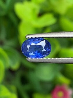 พลอย ไพลิน Blue Sapphire 0.86 กะรัต (Cts.) พลอยแท้ อัญมณีมงคลประจําวันเกิด เครื่องประดับพลอย