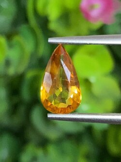 พลอย บุษราคัม Yellow Sapphire 1.61 กะรัต (Cts.) พลอยแท้ อัญมณีมงคลประจําวันเกิด เครื่องประดับพลอย