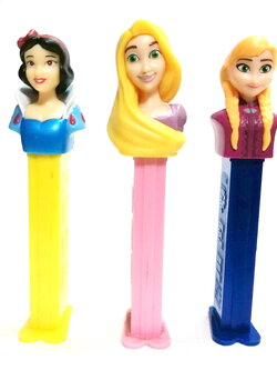 ของสะสมเจ้าหญิงดิสนีย์ กล่องใส่ขนมเพซ :-เจ้าหญิงสโนว์ไวท์,ราพันเซล ราปุนเซล,อันนา Pez dispenser Disney princess Collection: :Anna, Snow White , Rapunzel***ไม่มีขนม มีรอยเล็กน้อย