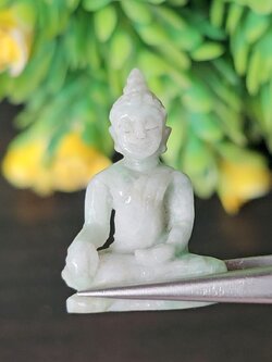 หยก แกะสลัก รูป พระ (Burmese jadeite) 16.25 กะรัต (cts.) หยก พม่า แท้