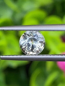 พลอย ไวท์ แซฟไฟร์ (White/Colorless Sapphire) 1.03 กะรัต Cts. ดิบ Unheated พลอยแท้ อัญมณีมงคลประจําวันเกิด เครื่องประดับพลอย