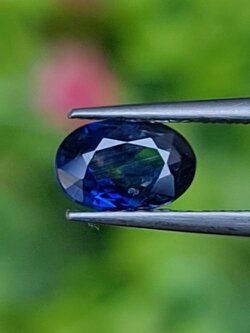 พลอย ไพลิน blue sapphire 0.86 กะรัต (Cts.) ดิบ unheated พลอยแท้ อัญมณีมงคลประจําวันเกิด เครื่องประดับพลอย