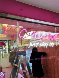 ป้ายไฟนีออนดัด ร้าน#ChooseDress #ป้ายไฟสยามวัน #ป้ายไฟซอยจุฬา