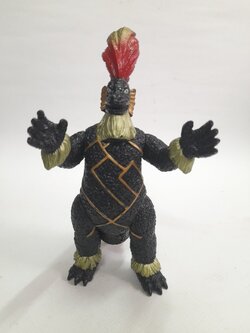 ซอฟ 6.5-7 นิ้ว สัตว์ประหลาดเจอโรนิม่อน จากอุลตร้าแมน มือสอง สภาพดี มีรอยบ้าง มีปั๊มใต้เท้า