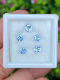 พลอย ไพลิน blue sapphire 1.37 กะรัต (Cts.) 5 เม็ด (pcs.) พลอยแท้ อัญมณีมงคลประจําวันเกิด เครื่องประดับพลอย