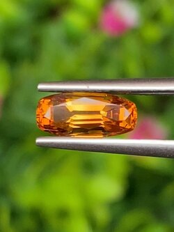 พลอย บุษราคัม yellow sapphire 1.49 กะรัต (Cts.) พลอยแท้ อัญมณีมงคลประจําวันเกิด เครื่องประดับพลอย