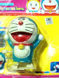ของสะสมเก่า **แพ็คเกจชำรุด ไม่เคยแกะ ไม่ทราบยังเดินได้หรือไม่ _ โดราเอม่อนไขลาน โดเรม่อน walking doraemon หมุนลานตามเข็มนาฬิกา