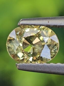 พลอย บุษราคัม Yellow Sapphire 0.87 กะรัต (Cts.) ดิบ (Unheated)พลอยแท้ อัญมณีมงคลประจําวันเกิด เครื่องประดับพลอย