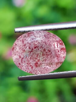 พลอย สตอเบอรี่ ควอตซ์ Strawberry Quartz 3.58 กะรัต (Cts.) พลอยแท้ อัญมณีมงคลประจําวันเกิด เครื่องประดับพลอย