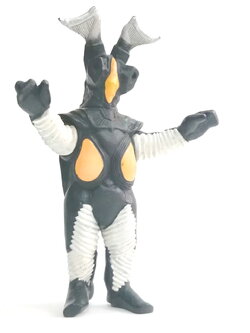 ซอฟ 6.5 -7 นิ้ว เซ็ทต้อน ศัตรูที่สามารถพิชิตอุลตร้าแมนลงได้ เป็นสัตว์ประหลาดตัวสุดท้ายในซีรีย์ชุดนี้ ขนาดตามรูป มีรอยบ้าง