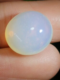 พลอย ไวท์ โอปอล White Opal 10.15 กะรัต (Cts.) พลอยแท้ อัญมณีมงคลประจําวันเกิด เครื่องประดับพลอย