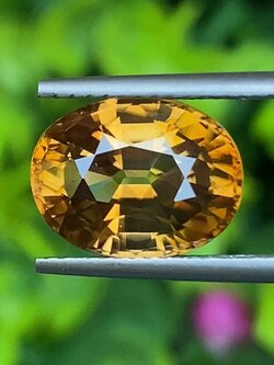 พลอย เพทาย Natural Zircon 7.40 กะรัต (Cts.) พลอยแท้อัญมณีมงคล ประจําวันเกิด เครื่องประดับพลอย