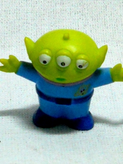 ของสะสม โมเดลมนุษย์ต่างดาว *3 ขนาด 4cm.จากภาพยนต์อนิเมชั่น Toys Story