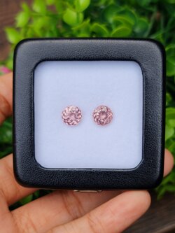 พลอย มาลายา การ์เน็ต Malaya Garnet 4.18 กะรัต (Cts.) ดิบ Unheated พร้อมใบเซอร์ พลอยแท้ อัญมณีมงคลประจําวันเกิด เครื่องประดับพลอย