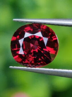 พลอย โรโดไลต์ กาเน็ท Rhodolite Garnet 2.49 กะรัต Cts.พลอยแท้ อัญมณีมงคลประจําวันเกิด เครื่องประดับพลอย