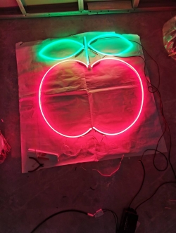 ป้ายไฟดัด - รุปเชอรี่