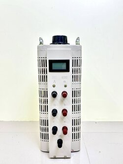 วาริแอค หม้อแปลงปรับแรงดันไฟฟ้าชนิดแกนหมุน 5Kva 3 เฟส