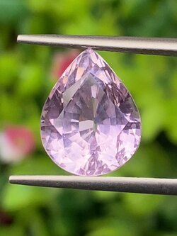 พลอย คุนไซท์ Kunzite 7.60 กะรัต (Cts.) พลอยแท้อัญมณีมงคล ประจําวันเกิด เครื่องประดับพลอย