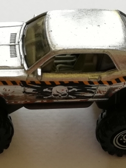 Die Cast, รถเหล็กล้อโตสีเงินแต่งลาย '68 Mustang , MB1009, ขนาด 1:64 จาก MATCHBOX**ไม่มีแพ็ค