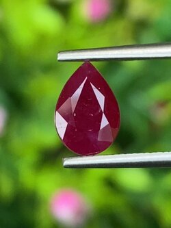 พลอย ทับทิม พม่า (Burmese Ruby Sapphire) *สีพิเศษ แดงเลือดนก (Pigeon Blood Red)* พร้อมใบเซอร์ 1.79 กะรัต พลอยแท้ อัญมณีมงคลประจําวันเกิด เครื่องประดับพลอย