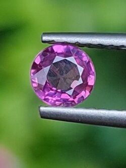 พลอย ชมพู พิ้ง แซฟไฟร์ Pink Sapphire ดิบ Unheated 0.57 กะรัต (Cts.) พลอยแท้ อัญมณีมงคลประจําวันเกิด เครื่องประดับพลอย