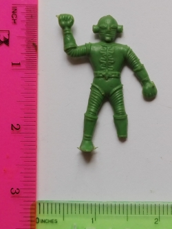 ของเล่น ย้อนยุค ของสะสมเรโทร " ตุ๊กตุ่น แอ๊นท์ 2" Ants ตุ๊กตุ่นพลาสติกสีเขียว 'ฮีโร่เก่า อิชิโมริ ดีไซน์' มีตำหนิ ข้อเท้าหัก