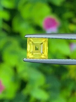 พลอย บุษราคัม yellow sapphire 1.00 กะรัต (Cts.) พลอยแท้ อัญมณีมงคลประจําวันเกิด เครื่องประดับพลอย