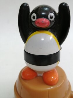 ของเล่น ของสะสม พรีเมี่ยม นกเพนกวิน พิงกุ จากแมคโดนัลด์ **ขาดห่วงฮูลาฮูฟ เก่าเก็บสะสม ขายตามสภาพ