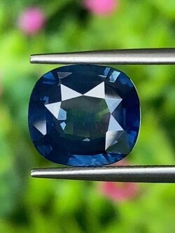 พลอย ไพลิน blue sapphire 3.79 กะรัต (Cts.) พลอยแท้ อัญมณีมงคลประจําวันเกิด เครื่องประดับพลอย