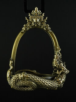 (แบบที่13.2) กรอบเนื้อบรอนซ์ชุบซาติน สำหรับองค์พระขนาด ความสูง 3 เซนติเมตร ความกว้าง 2.6 เซนติเมตร