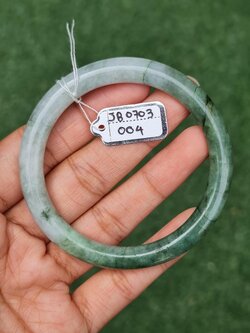 JB0703-004 หยก พม่า แท้ Jade กำไลหยก (Jadeite bracelet) พม่า (Myanmar) 56.5 มม.