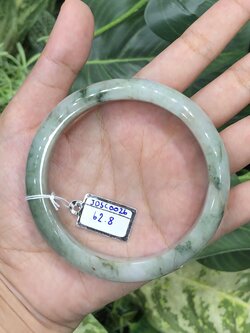 J05C0026 หยก พม่า แท้ Jade กำไลหยก 62.8 มม. (Jade bracelet) พม่า (Myanmar)