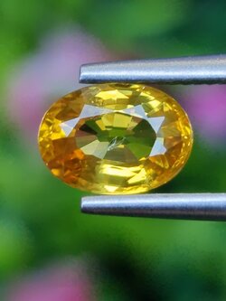 พลอย บุษราคัม yellow sapphire 1.00 กะรัต (Cts.) พลอยแท้ อัญมณีมงคลประจําวันเกิด เครื่องประดับพลอย