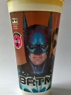 ***ชำรุดตามภาพ แก้วน้ำพลาสติกงานเก่า จากภาพยนต์ "BATMAN&ROBIN" ของสะสมจาก EGV,ชำรุด ตามภาพ