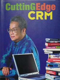 หนังสือแนวการตลาด การจัดการลูกค้าสัมพันธ์**สันหนังสือมีรอยพิมพ์ชื่อ"Cutting Edge CRM" โดย ชลิต ลิมปนะเวช พิมพ์ครั้งแรก ตุลาคม 2545