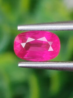 พลอย ทับทิม Ruby sapphire 1.06 กะรัต (Cts.) สีพิเศษ"แดงชมพูสด พร้อมใบเซอร์ พลอยแท้ อัญมณีมงคลประจําวันเกิด เครื่องประดับพลอย