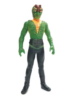 ซอฟ 7 นิ้ว สัตว์ประหลาด มนุษย์กิ้งก่า คาเมเลี่ยน จากองค์การช้อคเกอร์ จากภาพยนตร์ ไรเดอร์1 ( ไอ้มดแดงอาละวาด) สภาพดี ไม่มีรอย งานปี 2001